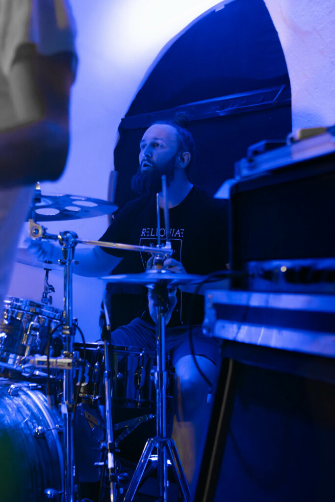 Tausend Löwen Unter Feinden