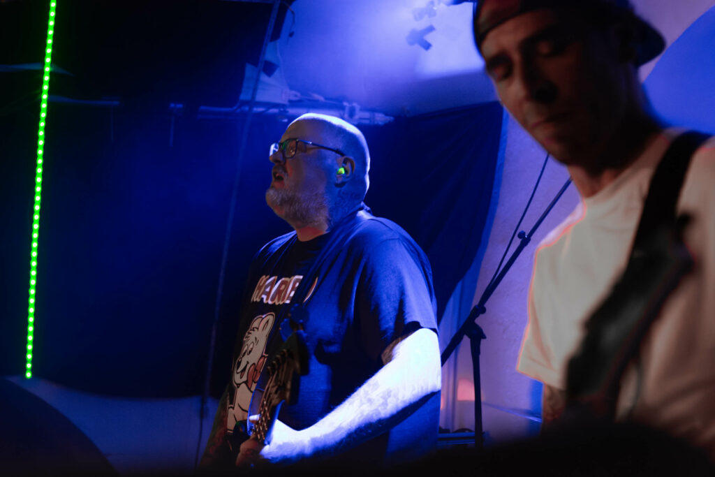 Tausend Löwen Unter Feinden