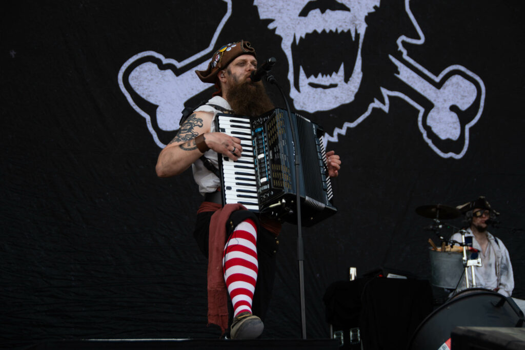 Mr. Hurley und die Pulveraffen