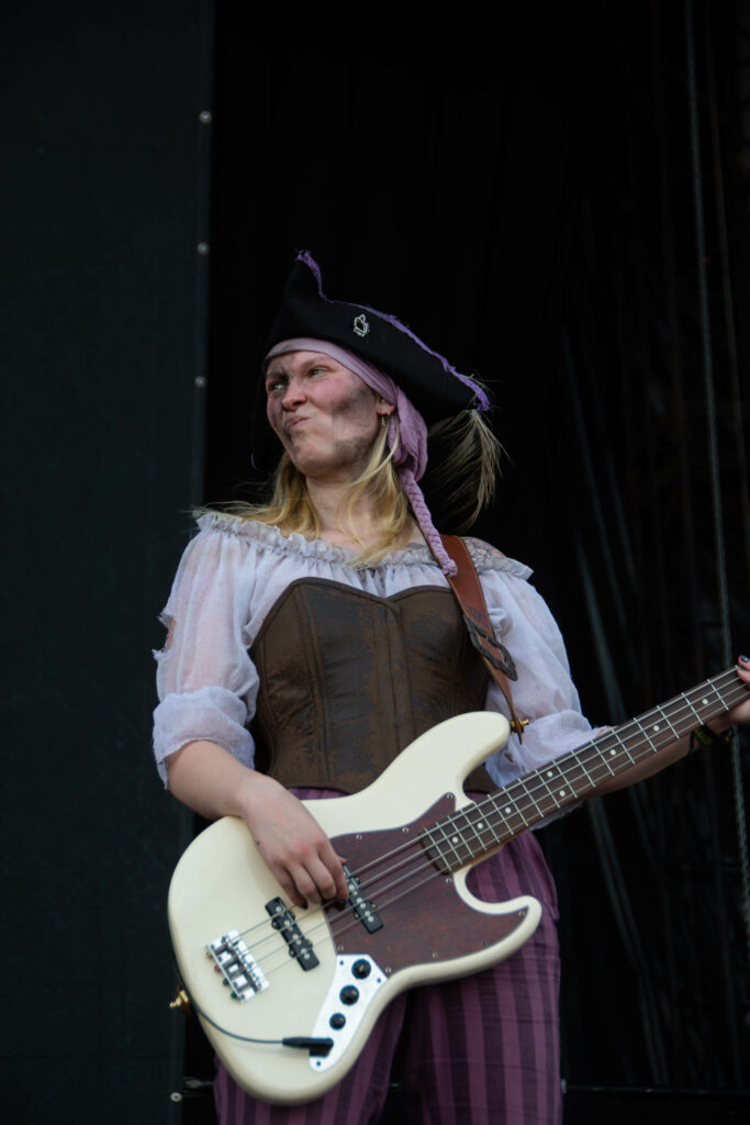 Mr. Hurley und die Pulveraffen