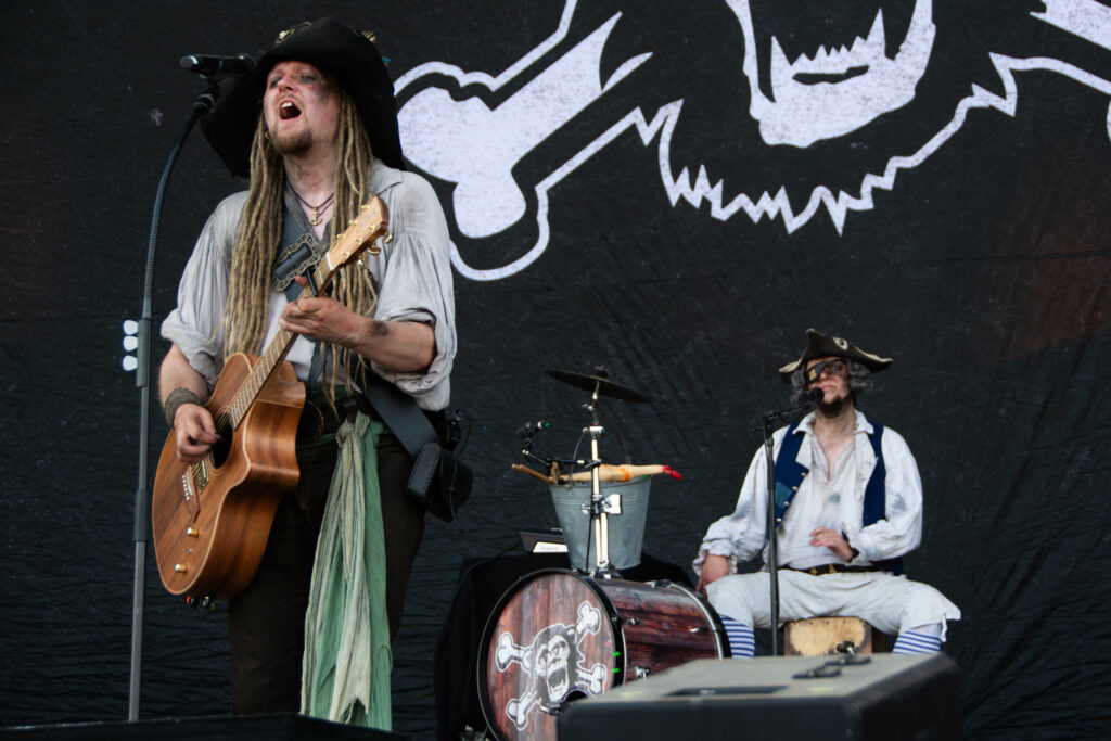 Mr. Hurley und die Pulveraffen